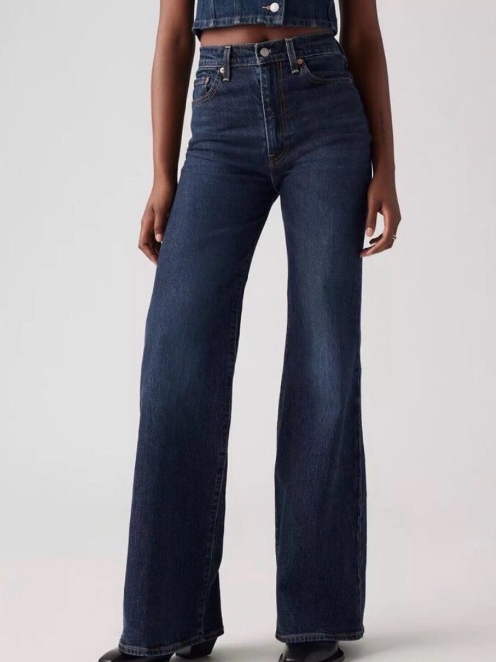 Levi's Premium Ribcage Bell High Waist Jeans Size 25 NWT